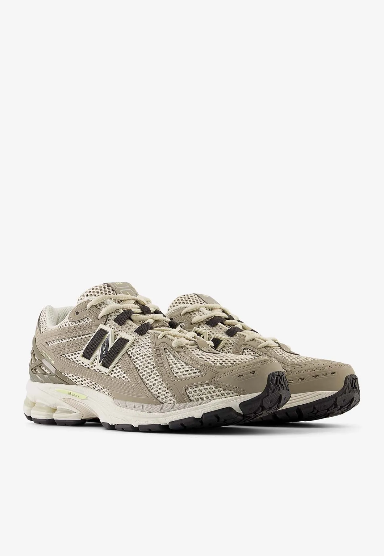 1906R Low-Top Sneakers in Arid Stone with Timberwolf and Black Cement New Balance Women's 300