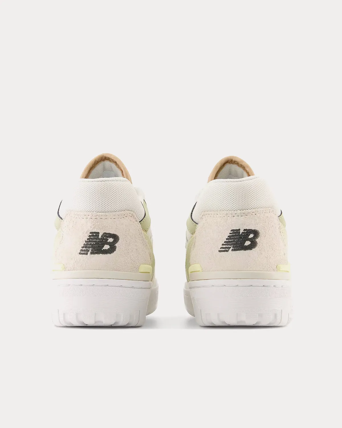 550 Sea Salt / Fatigue Green / Turtledove Low Top Sneakers New Balance Fresh Foam X V5