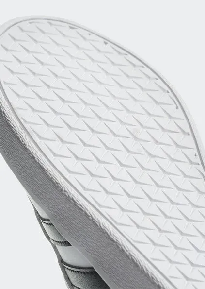 Adidas Adipower Vector Mid Cricket Shoes Adidas VL Court 2.0 Kids Shoes White/Black DB1831