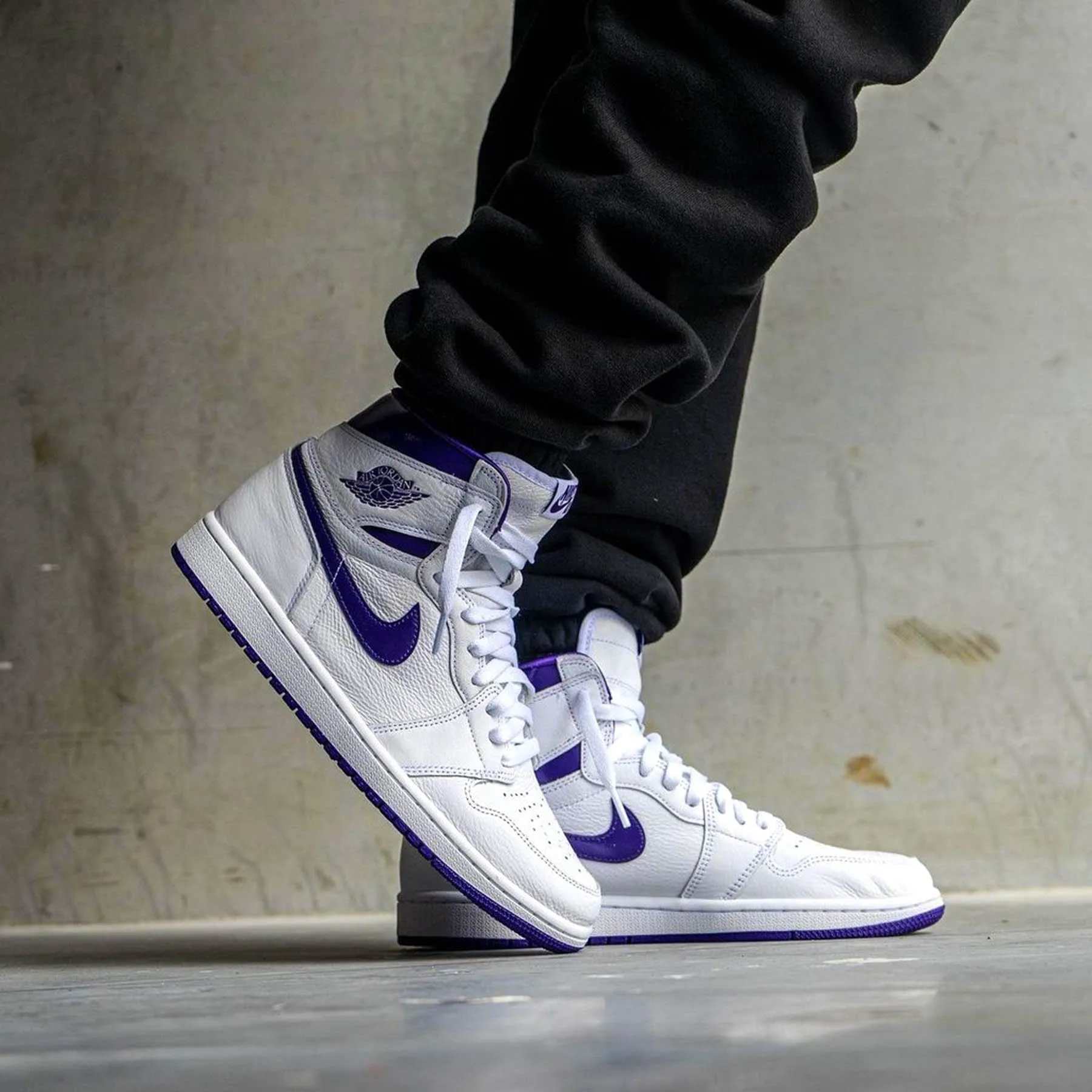 Asics Flagship Shoe Air Jordan 1 High OG Wmns 'Court Purple'