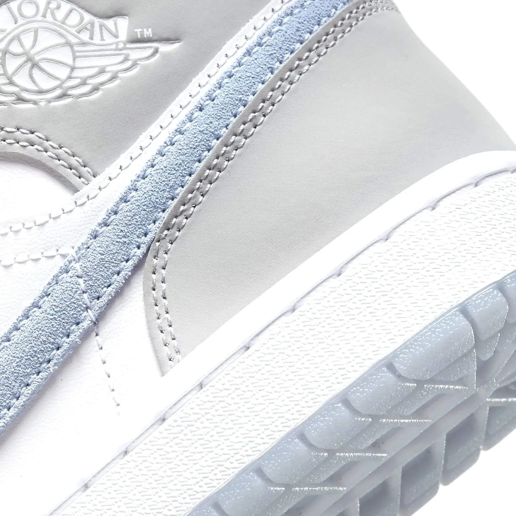 Air Jordan 1 Mid Wmns 'White Wolf Grey' Difference In Asics Gel Shoes