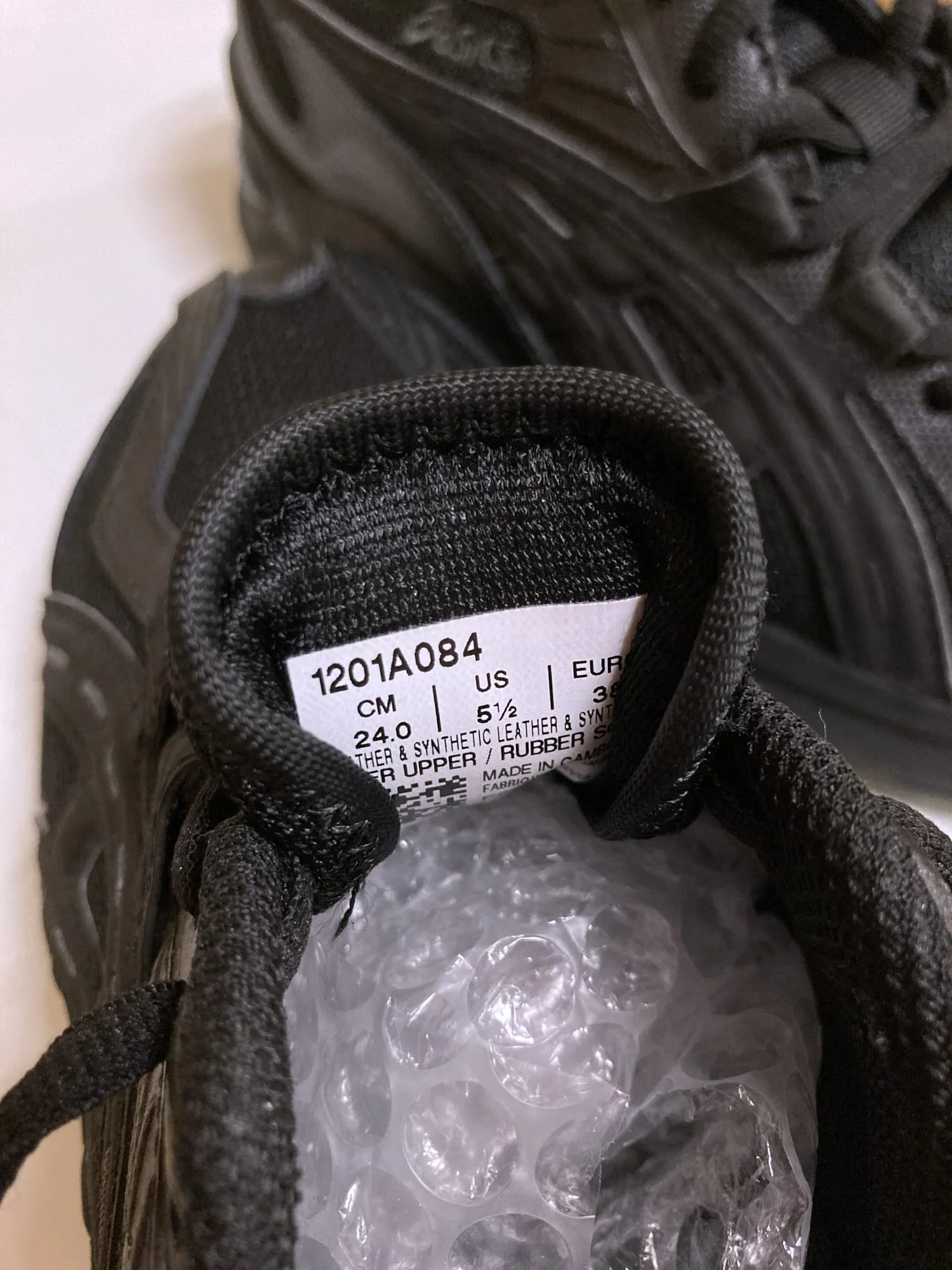 Asics Patriot 10 Running Shoes Asics black Gel-Preleus sneakers - EU size 38 US mens 5.5 womens 7