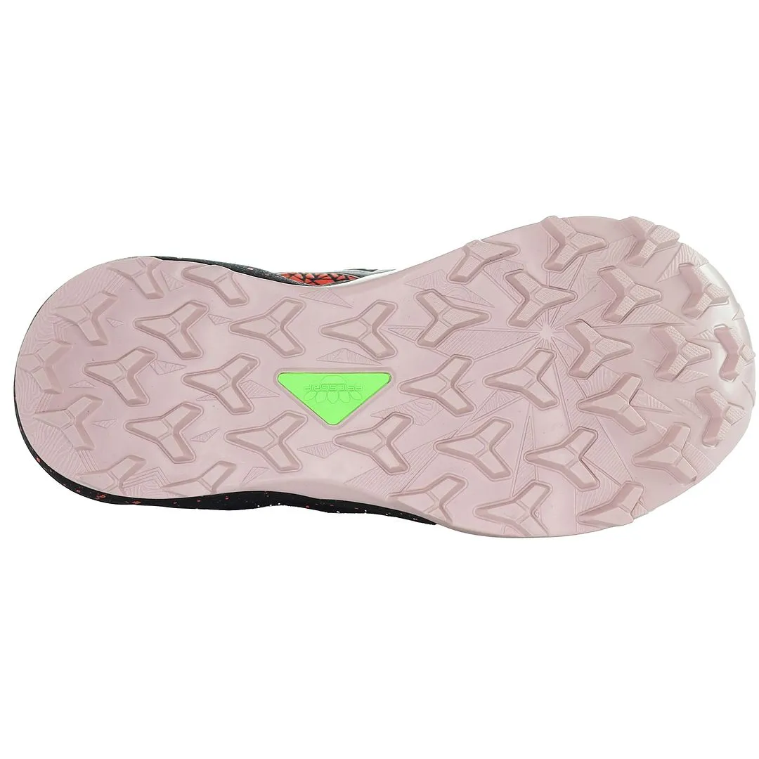 Asics Gel Peake 2 Shoes Asics FujiTrabuco Lyte Womens Black Running Trainers