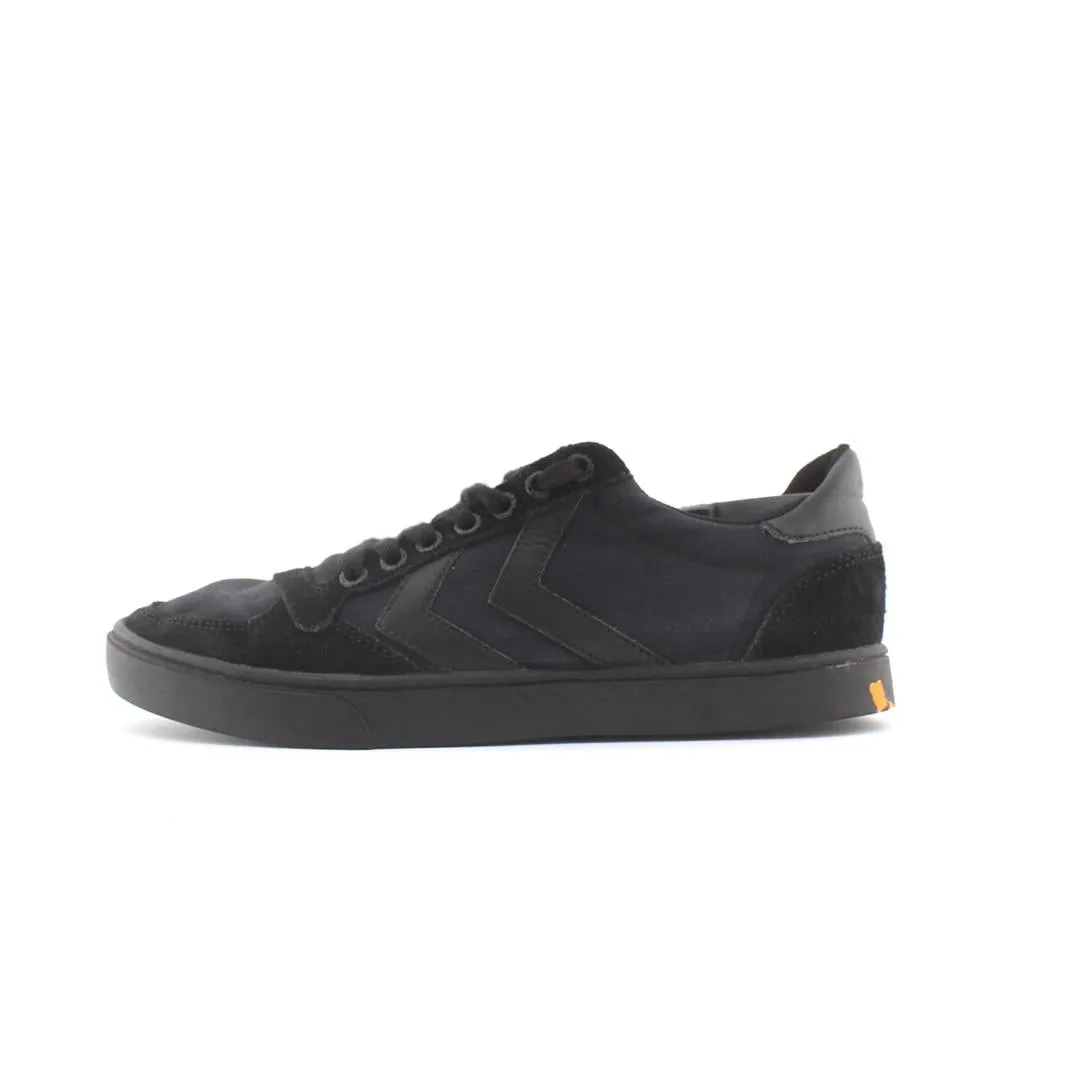 Slip Resistant Sneakers HUMMEL .