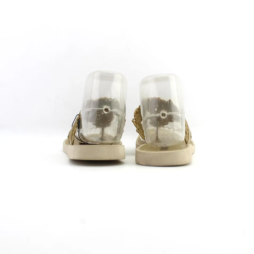 GISELE BUNDCHEN . Tasman Slippers Size 9