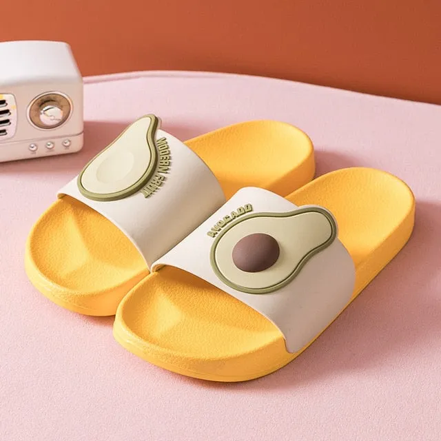 Designer Inspired Slippers Summer Home Fruit Women Slippers Cute Cartoon Avocado Non-Slip Bathroom PVC Slippers Ladies Slides Indoor Couple Shoes Wholesale