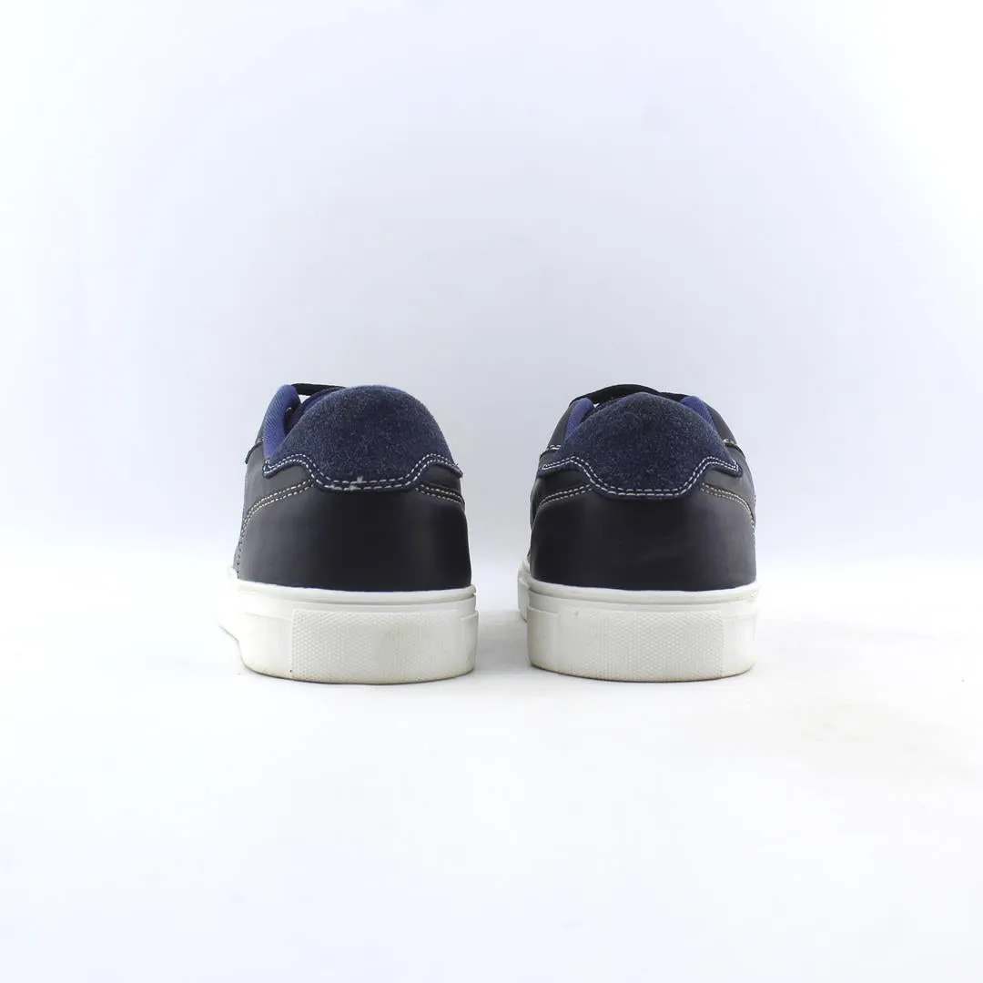 DAY FIVE . The Best Running Sneakers