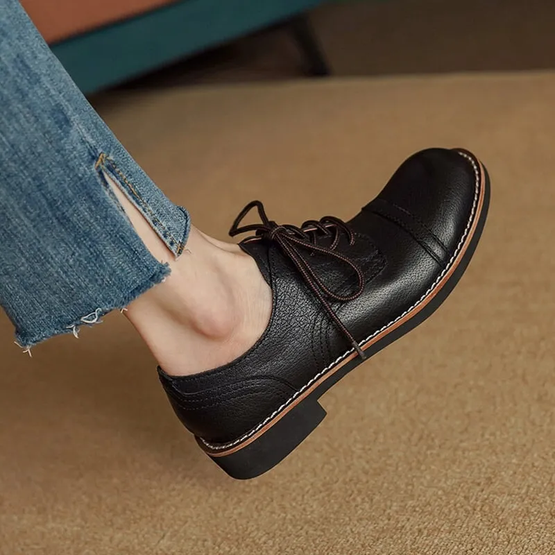 Colorful Oxfords Retro Round Toe Oxfords Lace Up Leather Derby Shoes for Women in Black/Brown