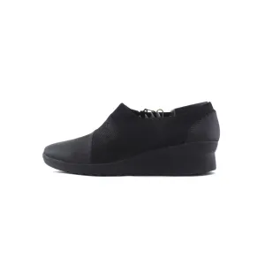 CLARKS CLOUDSTEPPERS The Best Shoes For Flat Feet