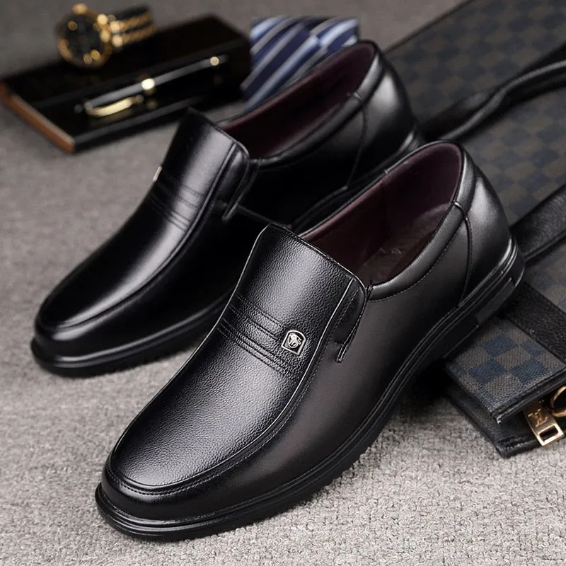 Rain Flats Shoes Genuine Leather shoes Men Loafers Slip On Business Casual Leather Shoes Classic Soft Moccasins Hombre Breathable Men Shoes Flat