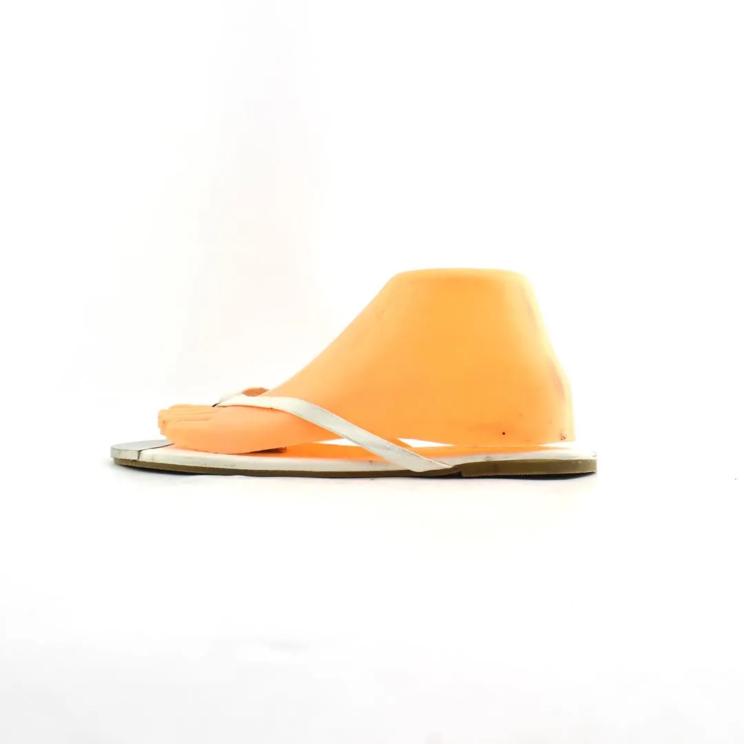 Alo Yoga Slippers CHARLOTTE RUSSE .