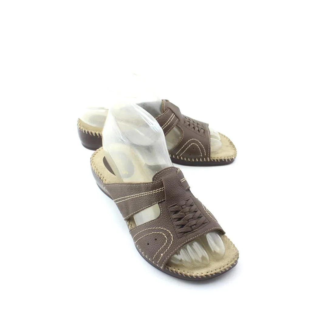 COBBIE CUDDLERS BARBARA Freedom Slippers