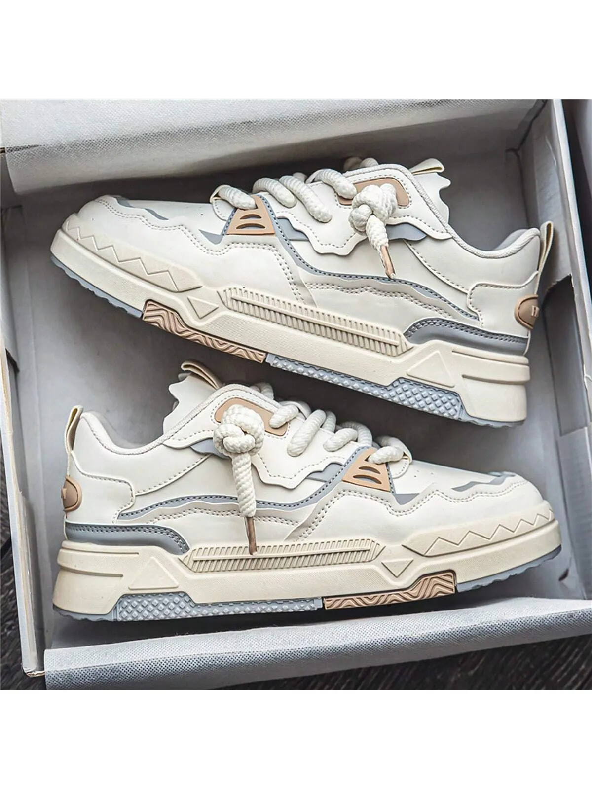 New Korean Style Fashionable Low Top Sneakers for Men Sneakers Restaurant Winooski