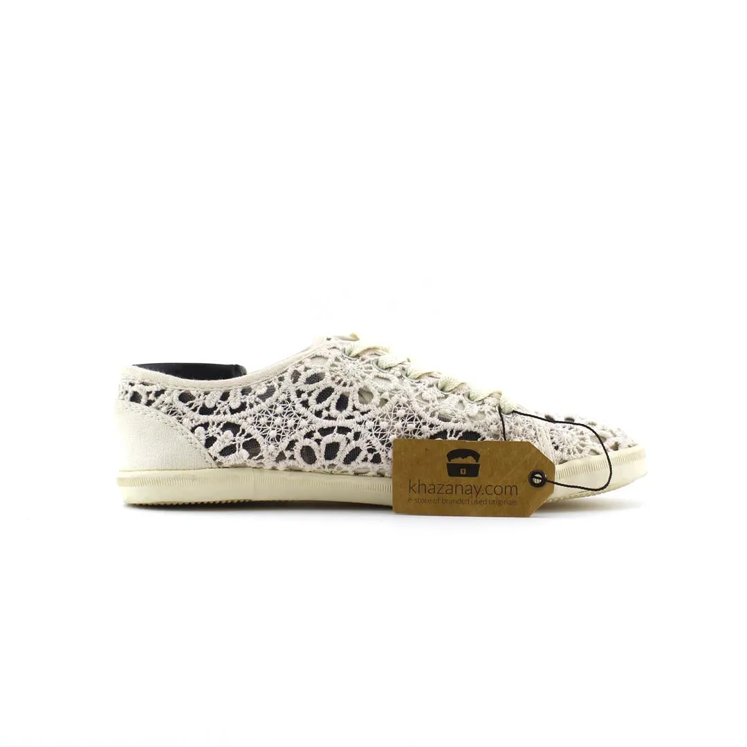 Jordans Sneakers GROOVE .