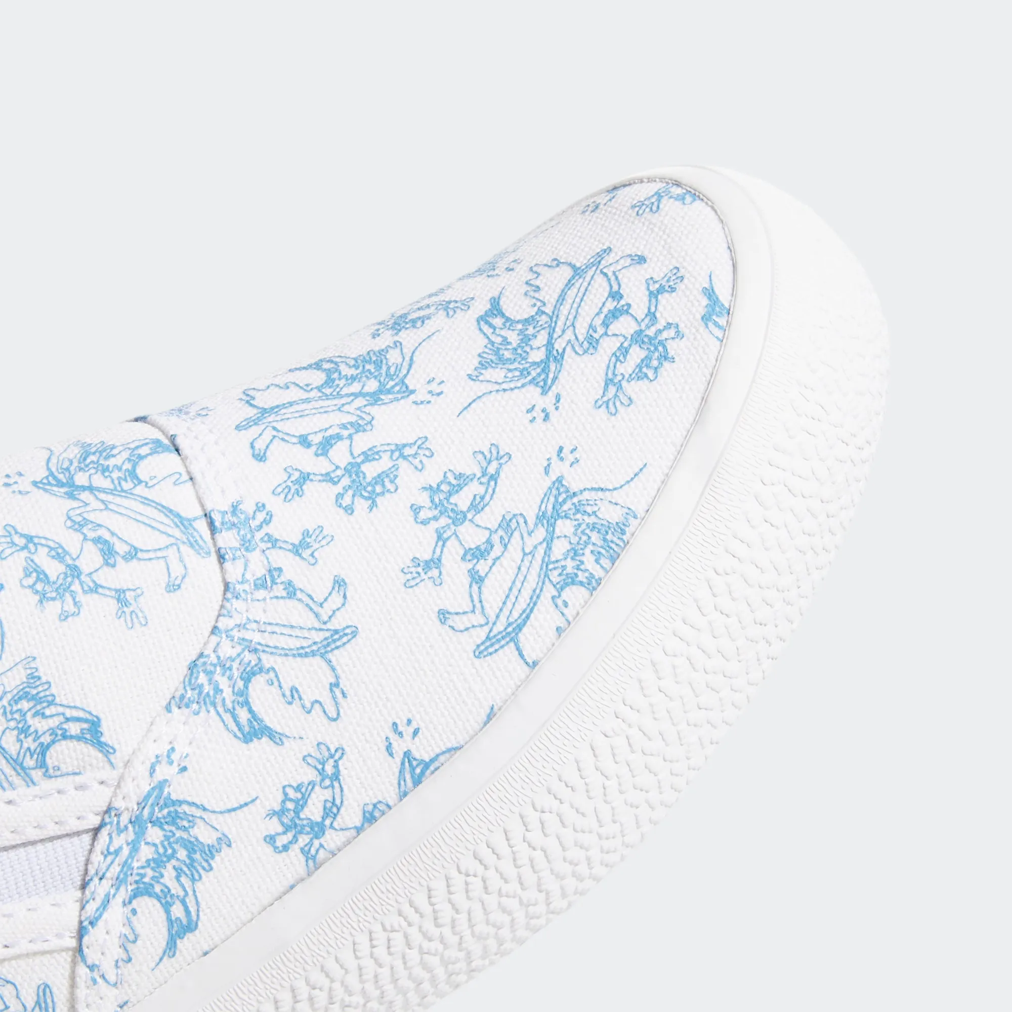 Adidas Coaches Shoes Kids' adidas Originals 3MC Slip-On x Disney Sports Goofy Shoes White