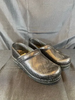 Dansko Black Leather Platform Slip on Nursing Shoes Women size 9 (EU 39) Best Lace Up Work Boots