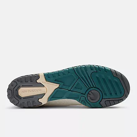 Red New Balance 1906r New Balance 550 - Sea Salt with New Spruce and Calcium