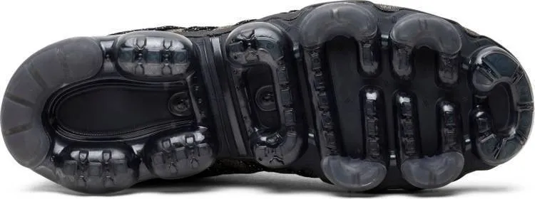 Man In Sneakers Nike Air Vapormax Run Utility Medium Olive Shoes Sneakers Men Sale Size US 7, 8, 8.5, 9, 10, 11