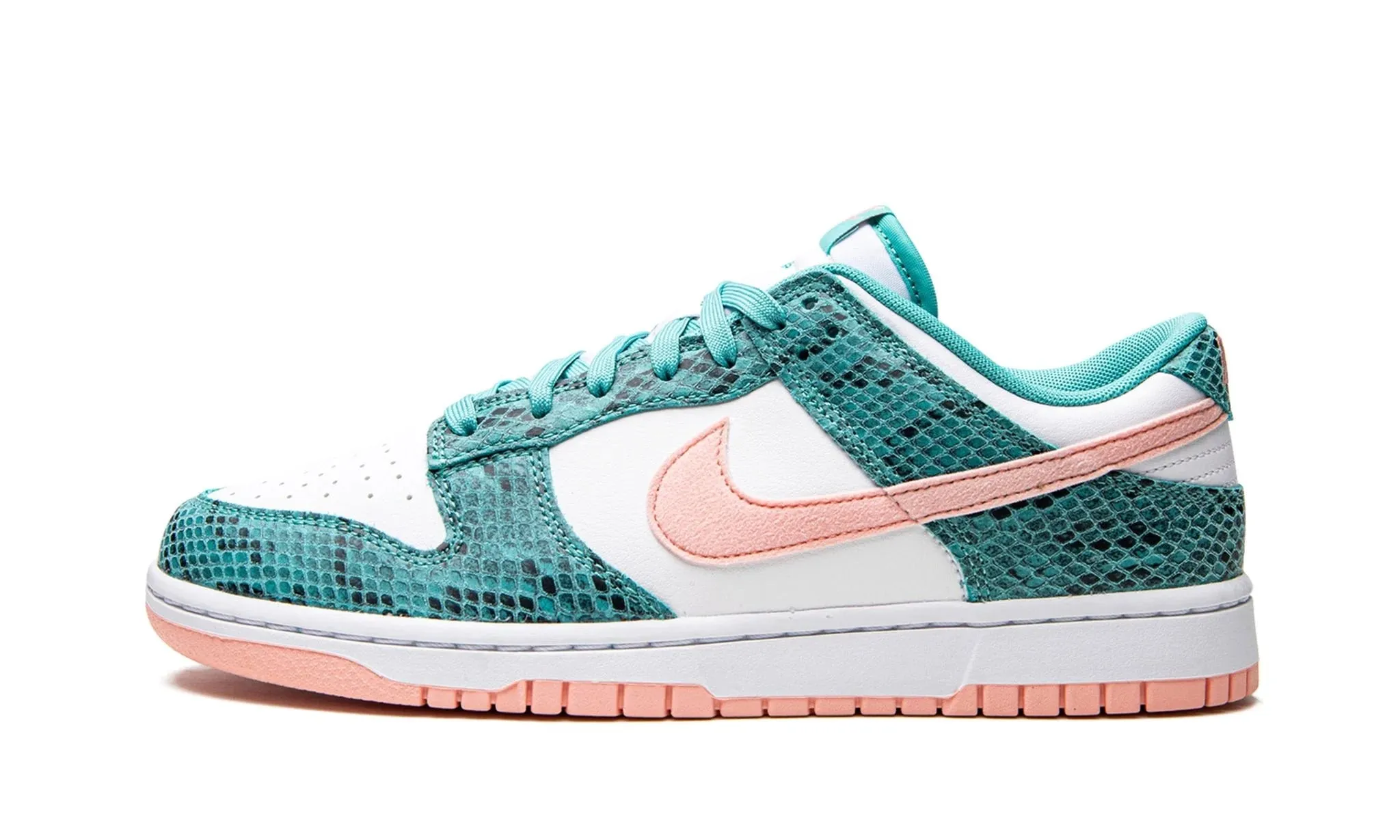 NIKE DUNK LOW SNAKESKIN WASHED TEAL BLEACHED CORAL Asics Shoes Nimbus 18
