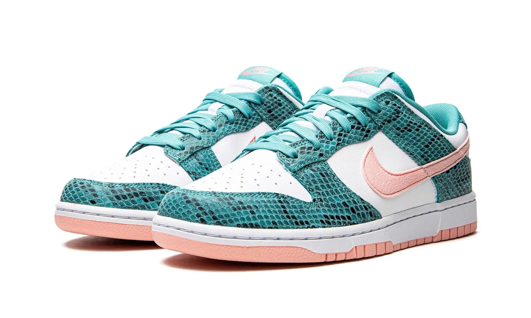 NIKE DUNK LOW SNAKESKIN WASHED TEAL BLEACHED CORAL Asics Gel Indicate Running Shoe
