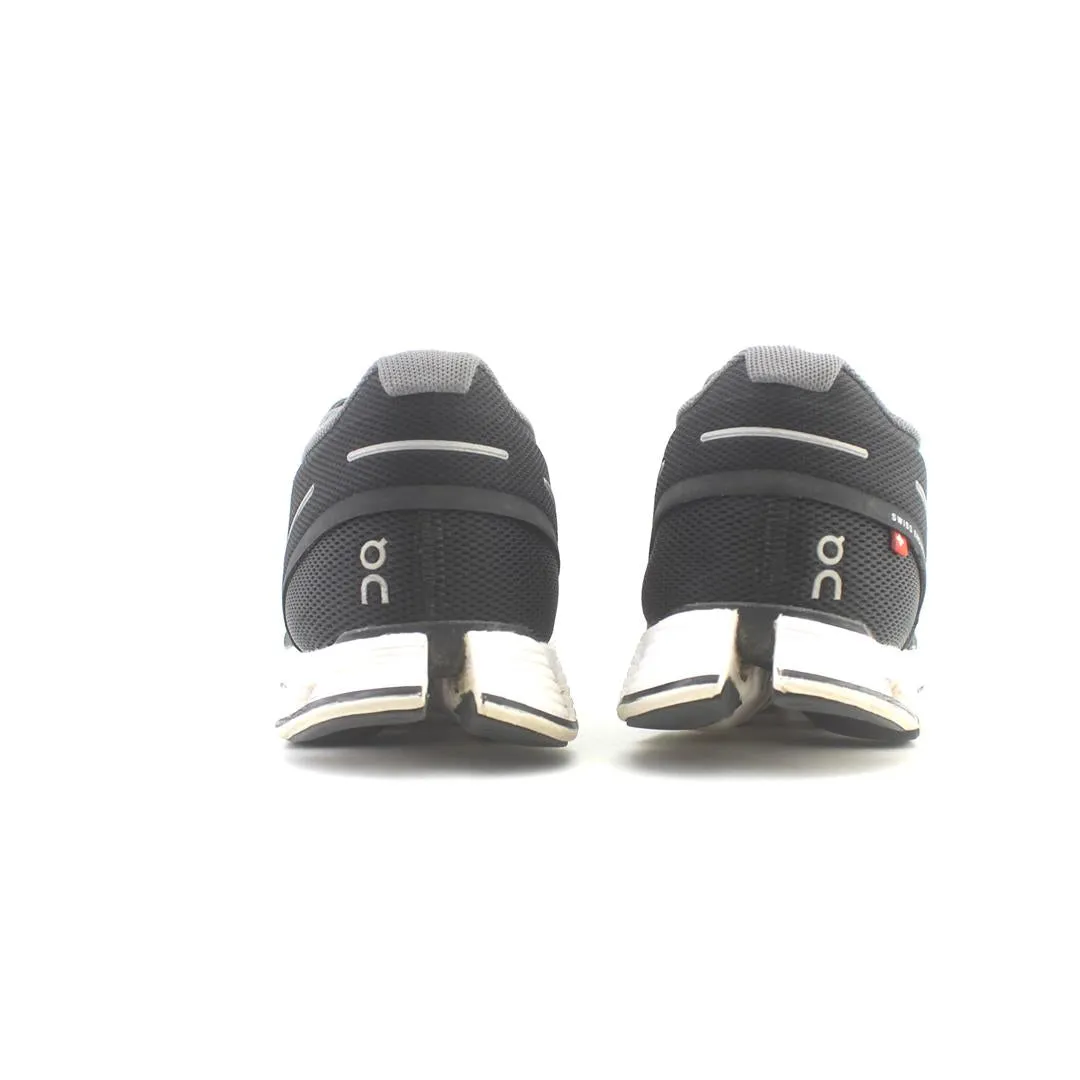 ON CLOUD . Running Shoe Store Gait Analysis 3d Foot Scan 2024