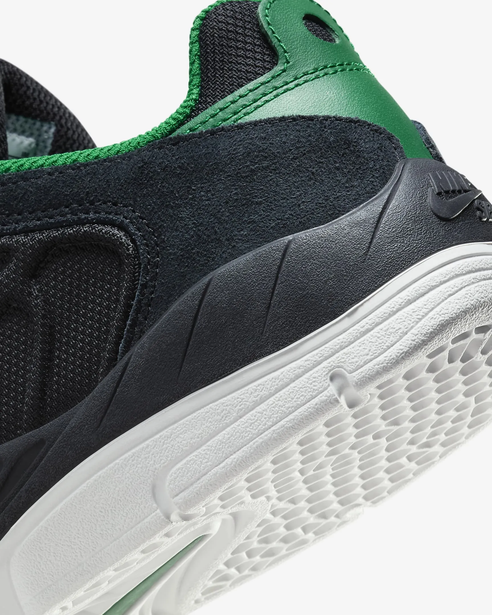 Nike SB Vertebrae FD4691-003 Black/Malachite-Black (In Store Pickup Only) Asics Noosa Tri Running Shoes