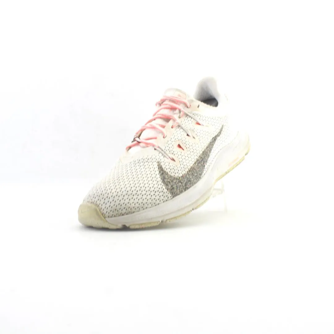 NIKE QUEST Breaking In Running Shoes