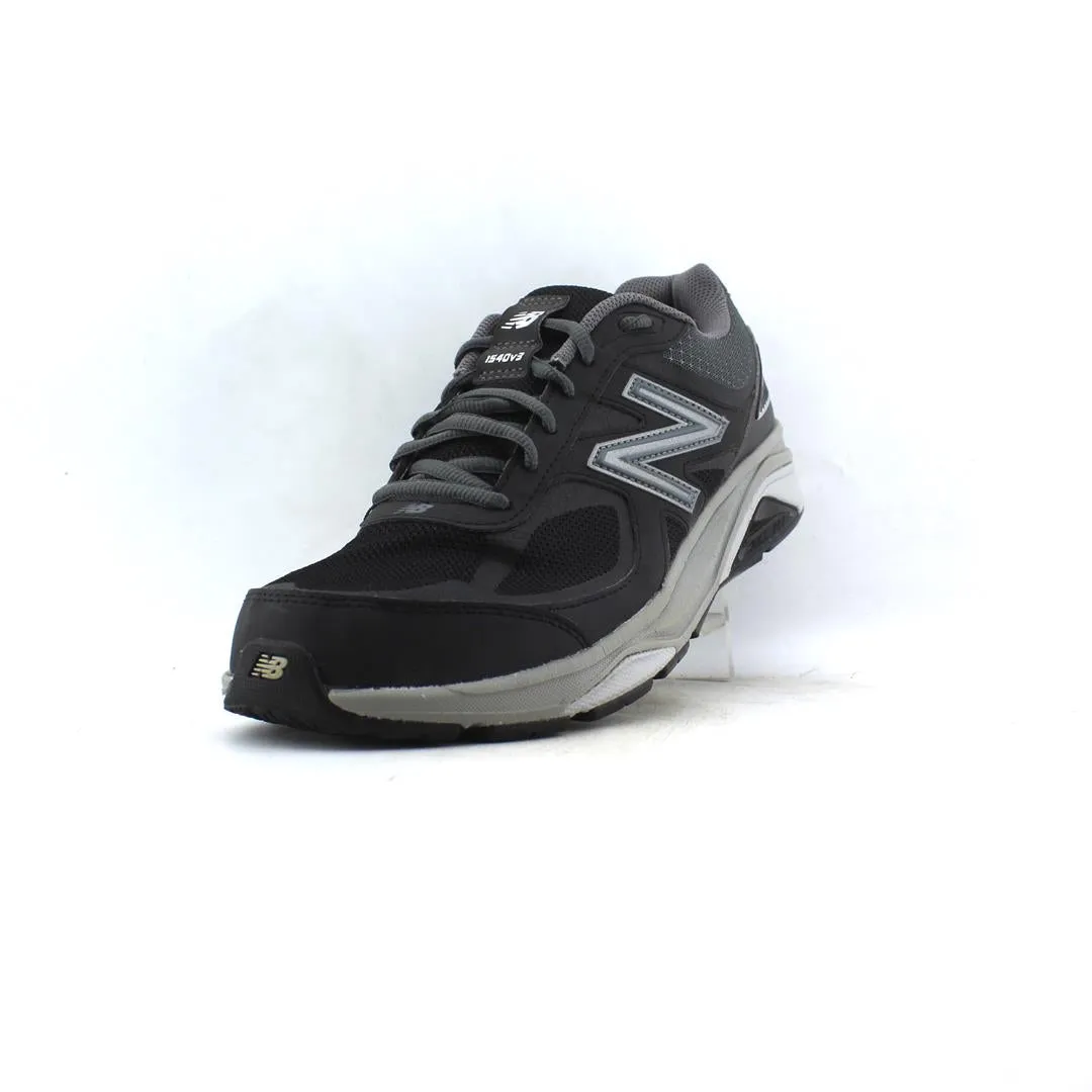 NEW BALANCE 1540V3 Pegasus Premium Running Shoes