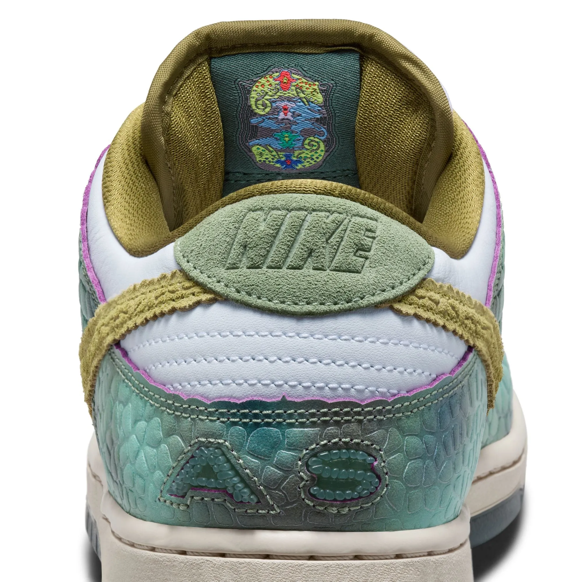 NIKE SB DUNK LOW PRO "CHAMELEON" OIL GREEN/DESERT MOSS-WHITE Marvel Asics Shoes