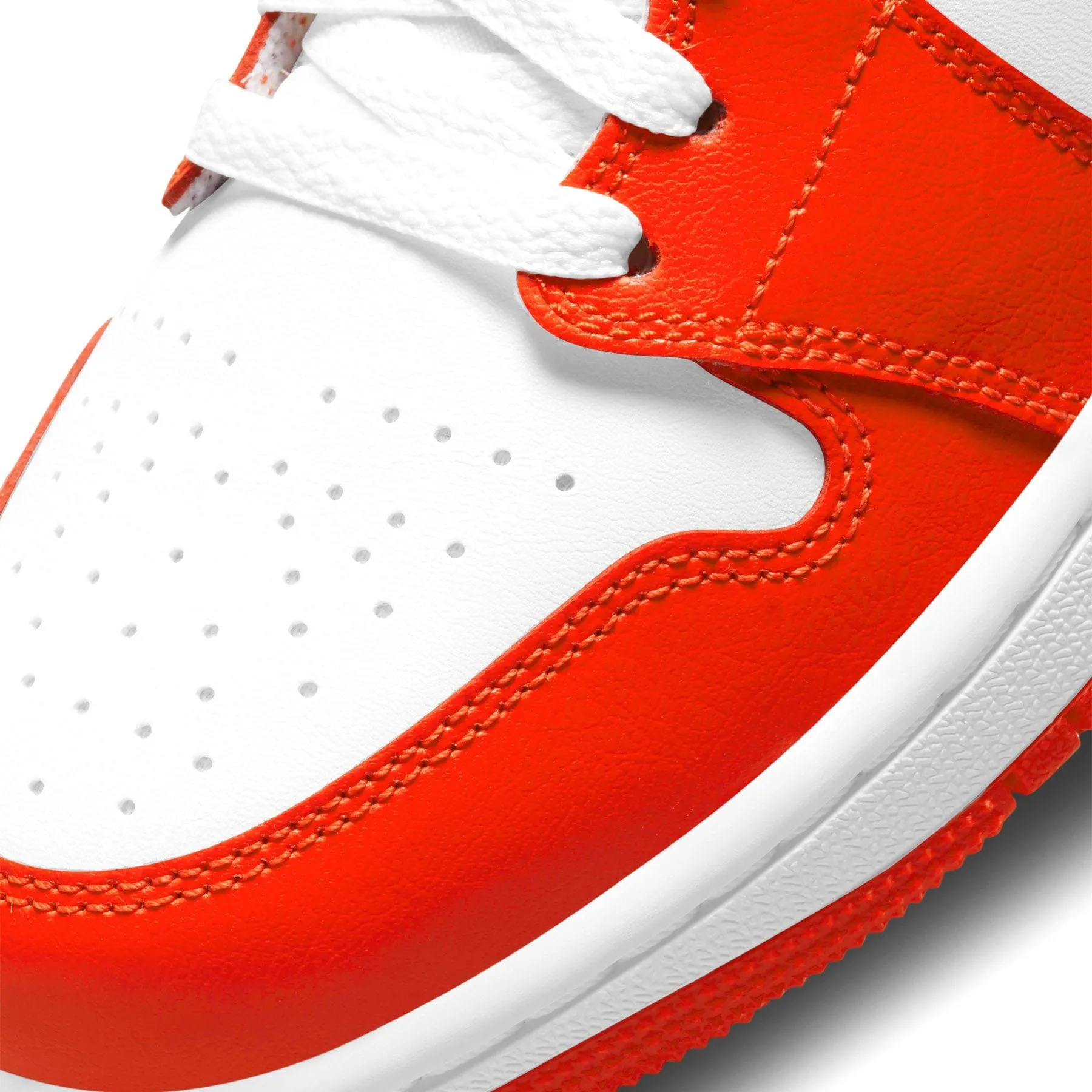 Asics Court Ff2 Tennis Shoes Air Jordan 1 Mid Wmns 'Syracuse'