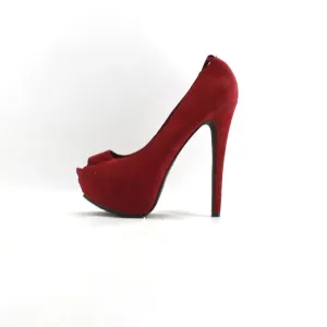 Cutout Slide Sandals BRECKELLES  .