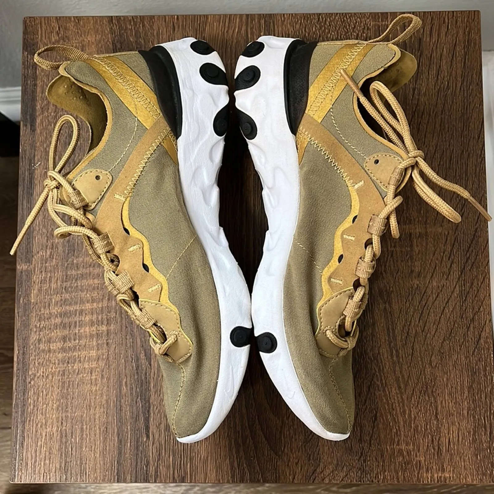 Asics Shoe For Running Size 6 Nike React Element 55 'Metallic Gold' Tennis Shoes