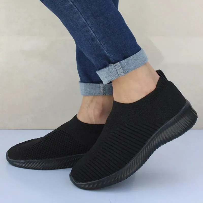 Logo Loafers Women Shoes Knitting Sock Sneakers Women Spring Summer Slip On Flat Shoes Women Plus Size Loafers Flats Walking krasovki Famela
