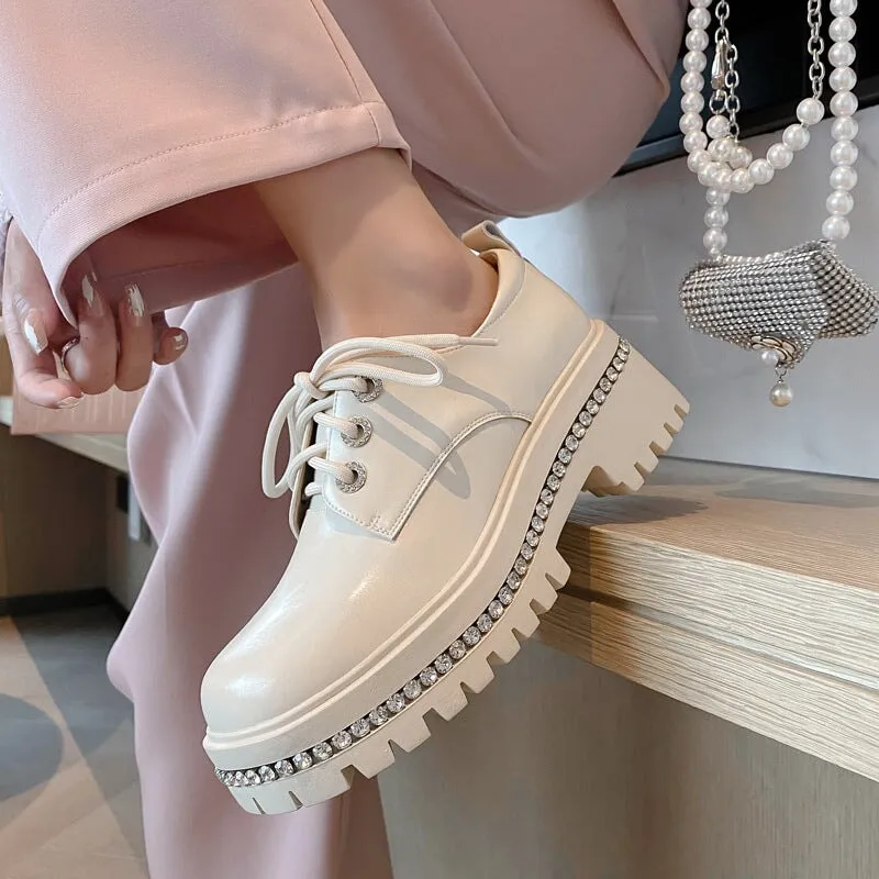 Saddle Oxfords Near Me Women Round Toe Lace Up Chunky Derby Shoes Crystal-embellishment in White/Black