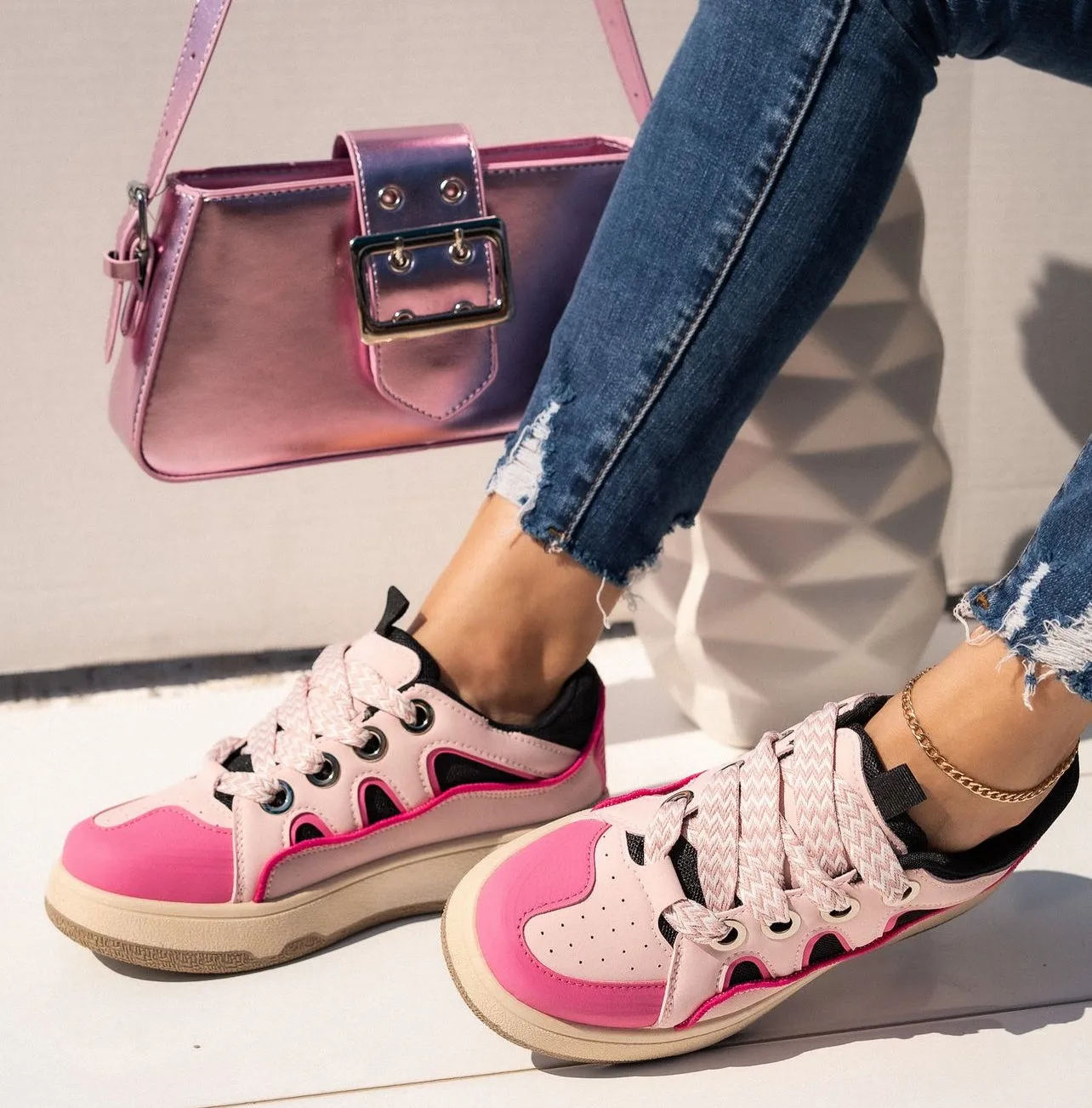 Street Style Retro Lace Up Sneakers For Women Sneakers Q C