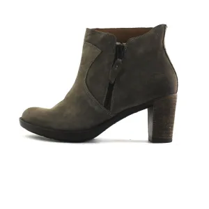 PALLADIUM  CARIBOU Tie Dye Fuzzy Slippers