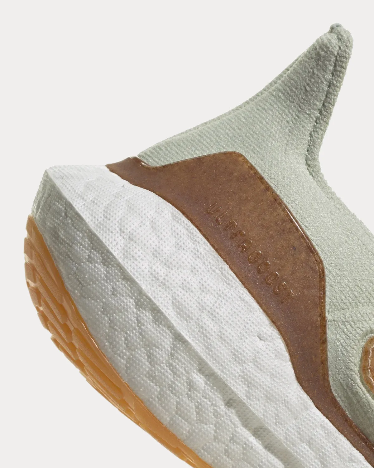 Ultraboost 22 Made with Nature Linen Green / Ecru Tint / Pulse Blue Running Shoes Adidas Ultraboost 22 Heat.rdy Running Shoes