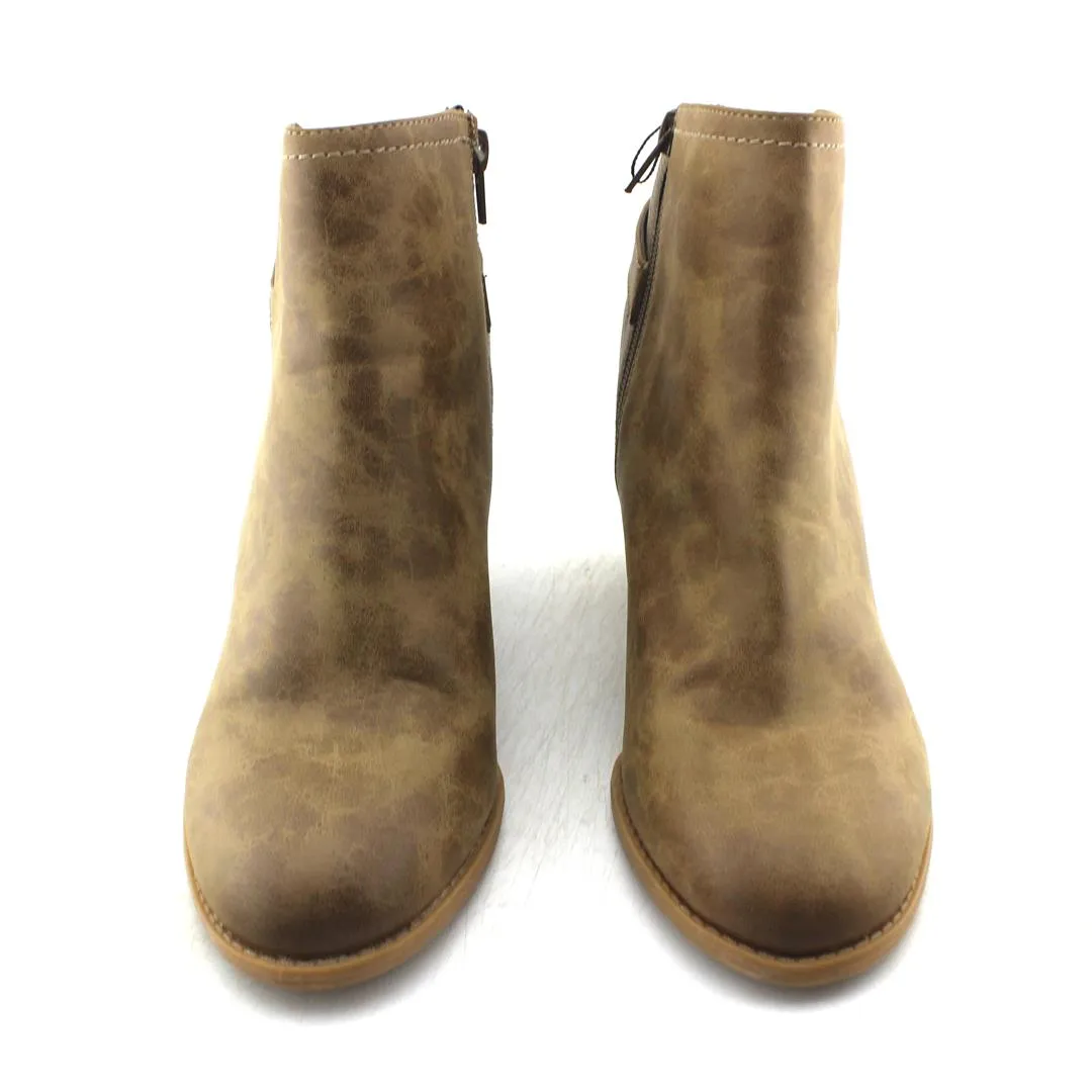 Milk Step Slippers HOKUS POKUS .