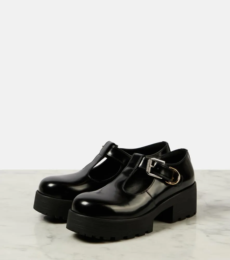 Gothic Loafers Givenchy Voyou brushed leather loafers