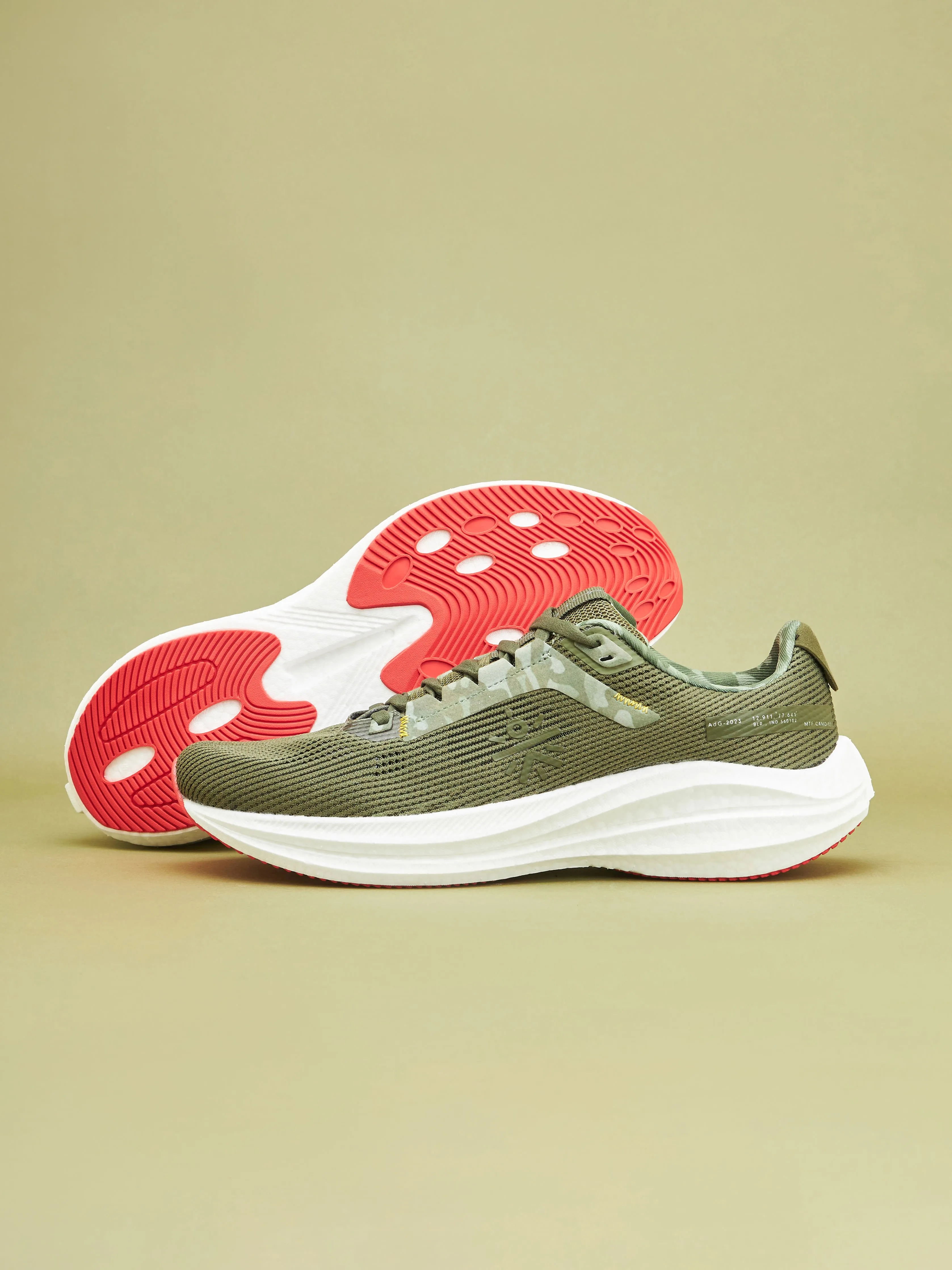 Versa DFNDR Men Running Shoes - Olive Boston 12 Running Shoes