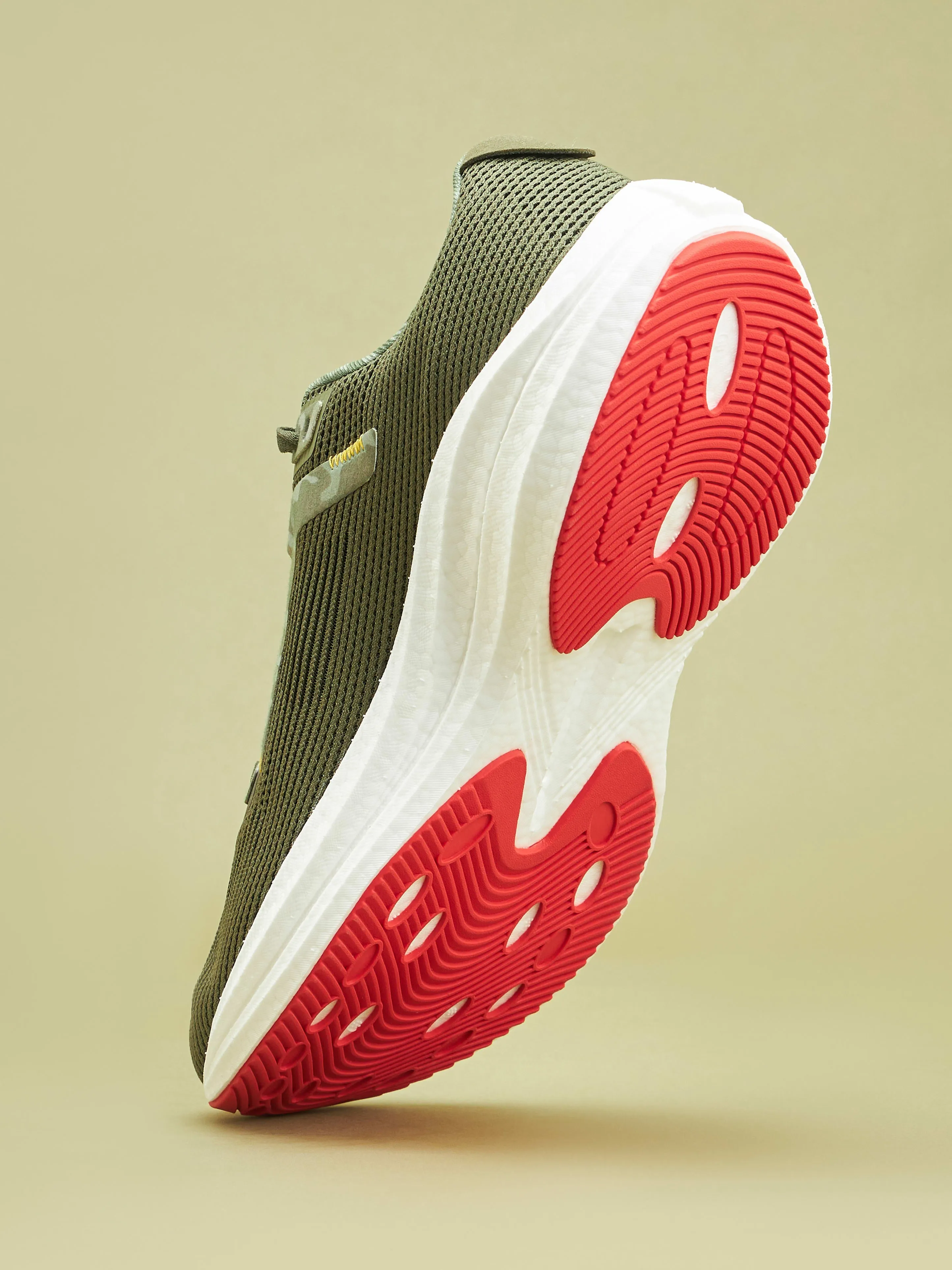 Versa DFNDR Men Running Shoes - Olive Best Supporting Running Shoes