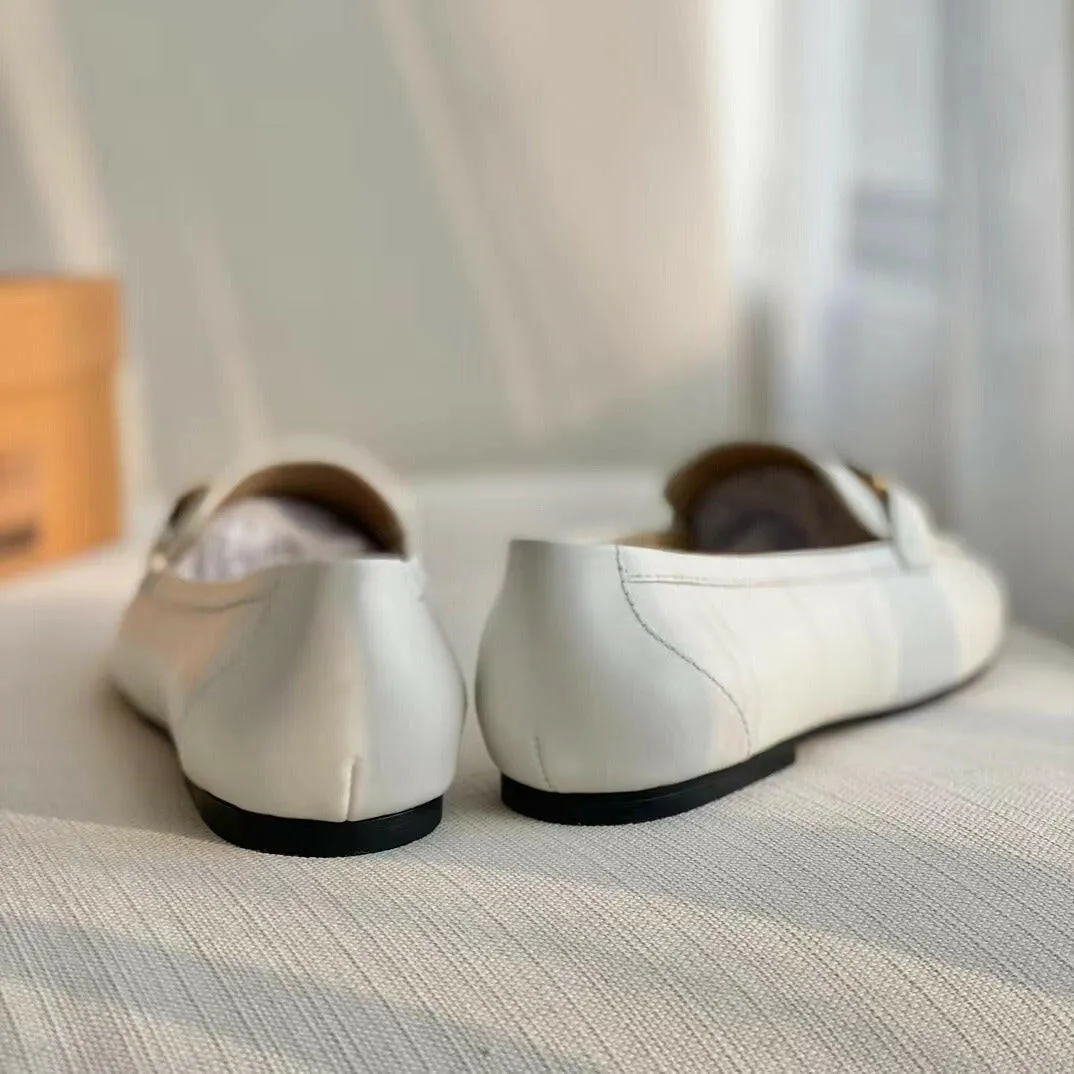 Leather Metal Buckle White Black Leather Shoes British Retro Flat Heel Oxfords Office Ladies Career Shoes Women