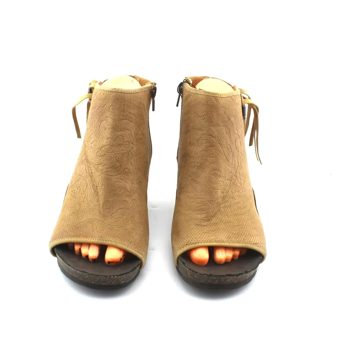 Deer Slippers OTOT .