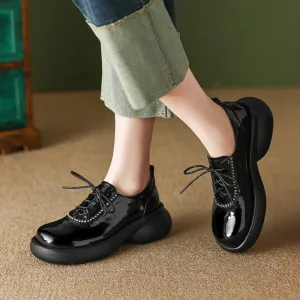 Women Round Toe Lace Up Platform Oxfords Patent Leather in Beige/Black Feelbarefoot Oxfords